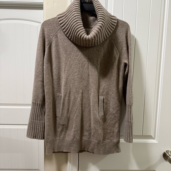 GAP Brown Cowl Neck Sweater sz Small, Long sleeve, Sweater dress, pockets - Picture 2 of 9